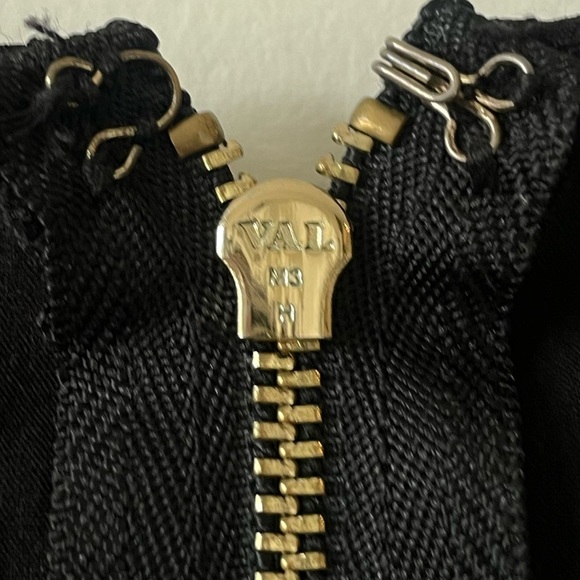 SOLD Guess Black Corset Crop Top Long Sheer Sleeves Size S - Picture 5 of 6